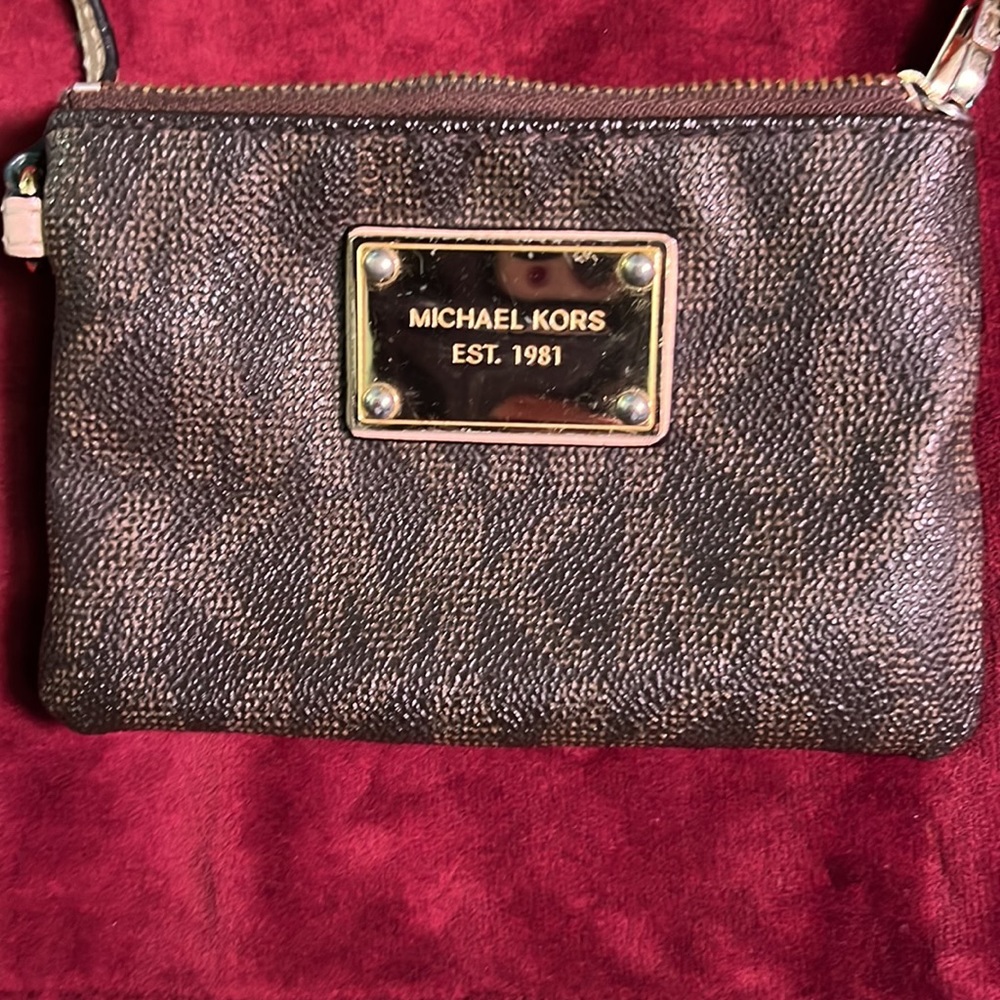 Beautiful, Michael Kors, wristlet and brown